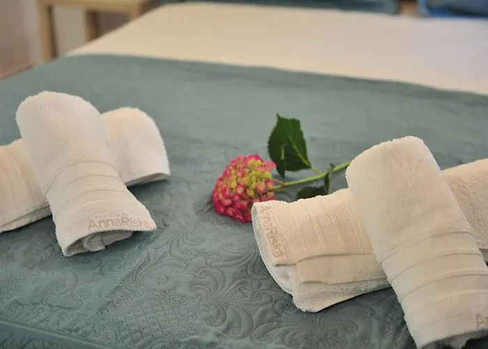 Elizabeth Platanias (Skiathos)