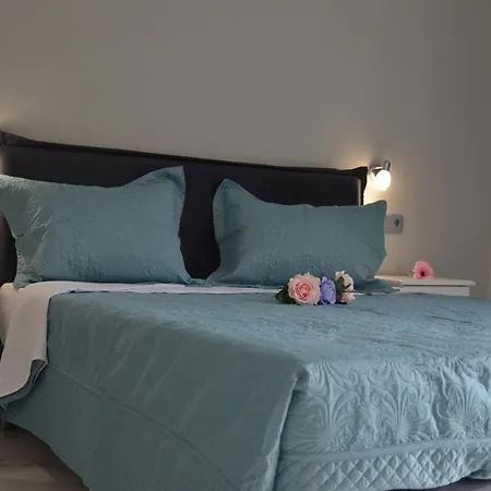Elizabeth Apartment