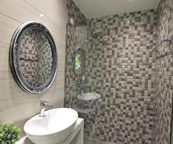 Elizabeth * Platanias (Skiathos)