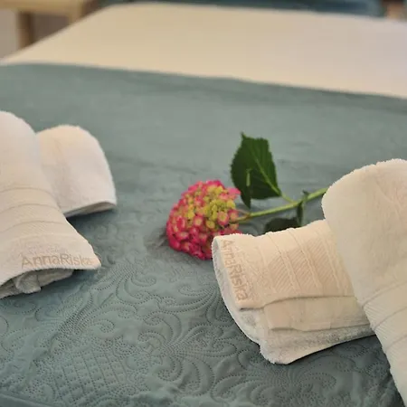 Elizabeth Platanias (Skiathos)