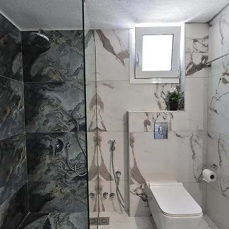 Elizabeth * Platanias (Skiathos)