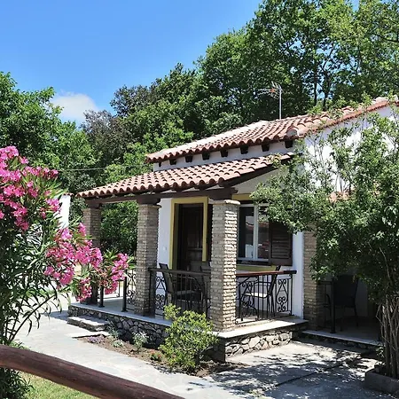 Elizabeth Platanias (Skiathos)