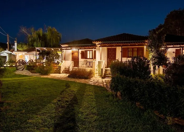 Elizabeth Platanias (Skiathos)