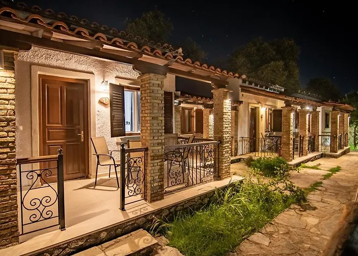 Elizabeth Platanias (Skiathos)